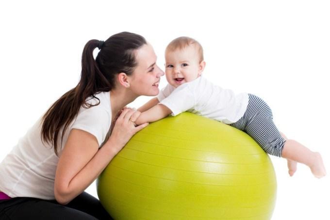 Упражнения на укрепление спины ребенок 6 месяцев thumbnail