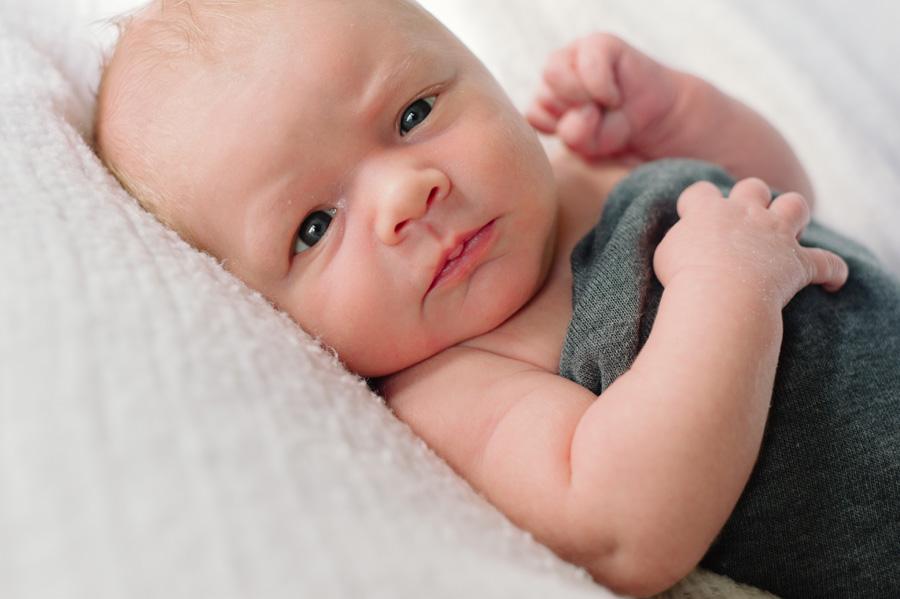 Какая должна быть температура в первый месяц жизни ребенка thumbnail