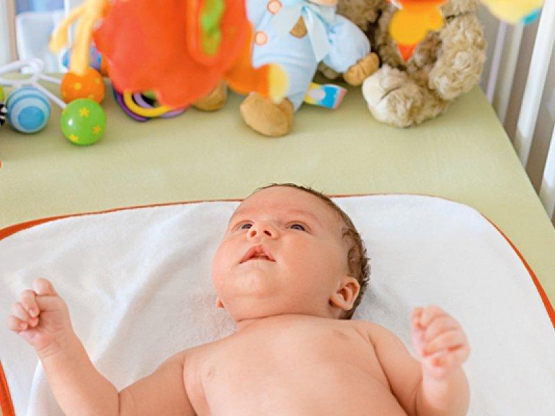 Что умеет ребенок в 1 месяц развитие малыша видео thumbnail