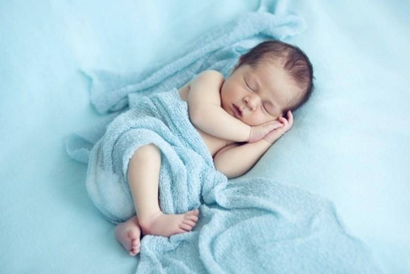 Сколько должен спать ребнок в 3 месяца трхмесячный малыш
