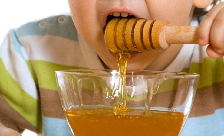 Можно ли ребенку давать воду медом