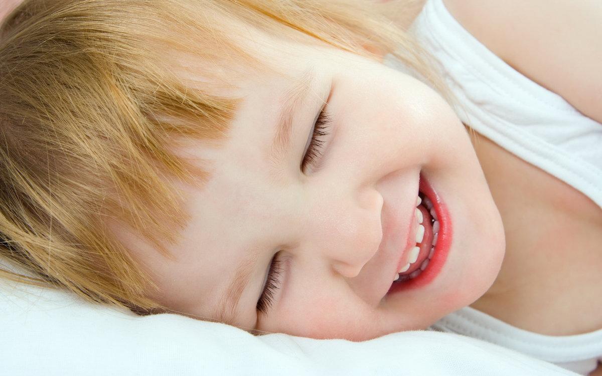 Ребенок смеется во сне в 2 месяца thumbnail