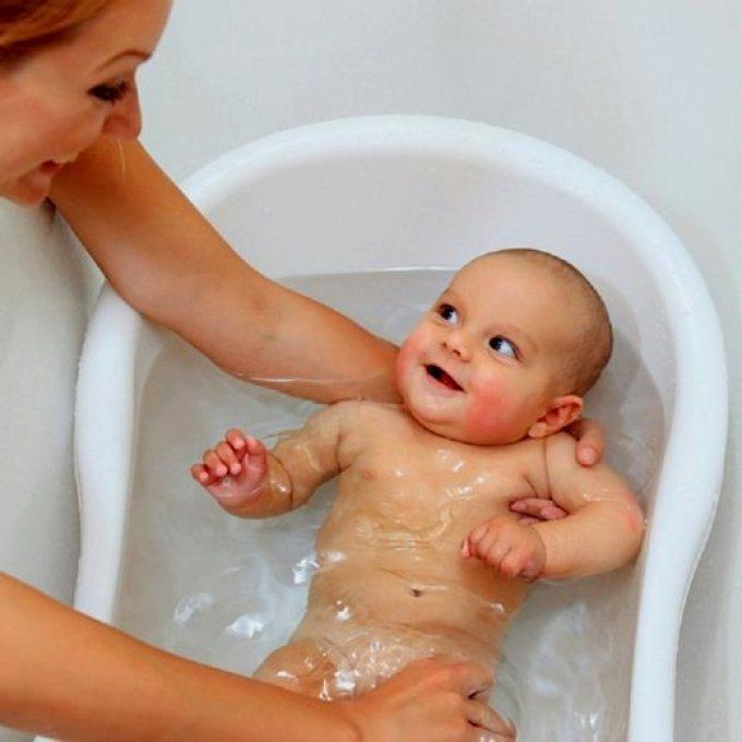 Можно ли мыть ребенка при температуре и кашле thumbnail