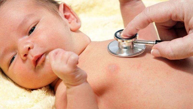 У ребенка 8 месяцев кашель с хрипом без температуры thumbnail