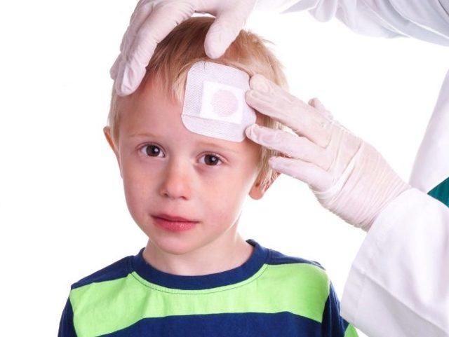 Ушиб лба у ребенка и температура thumbnail